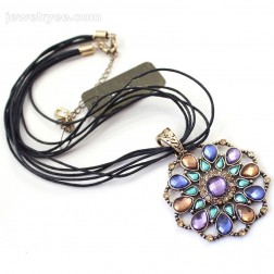 Pendant Necklaces-Middle Class-Antique style-DE83679