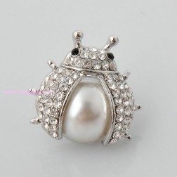 White Freshwater Pearl Brooch-Middle Class-Animal Shape style-JE22093