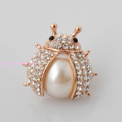 White Freshwater Pearl Brooch-Middle Class-Animal Shape style-JE22089