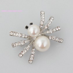White Freshwater Pearl Brooch-Middle Class-Animal Shape style-JE22305
